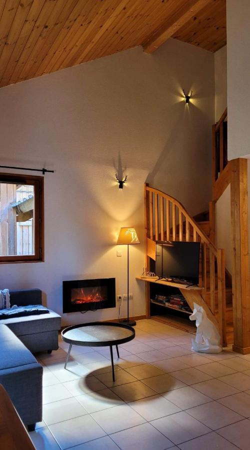 Chalet By Sophie Superdevoluy Avec Piscine Bagian luar foto