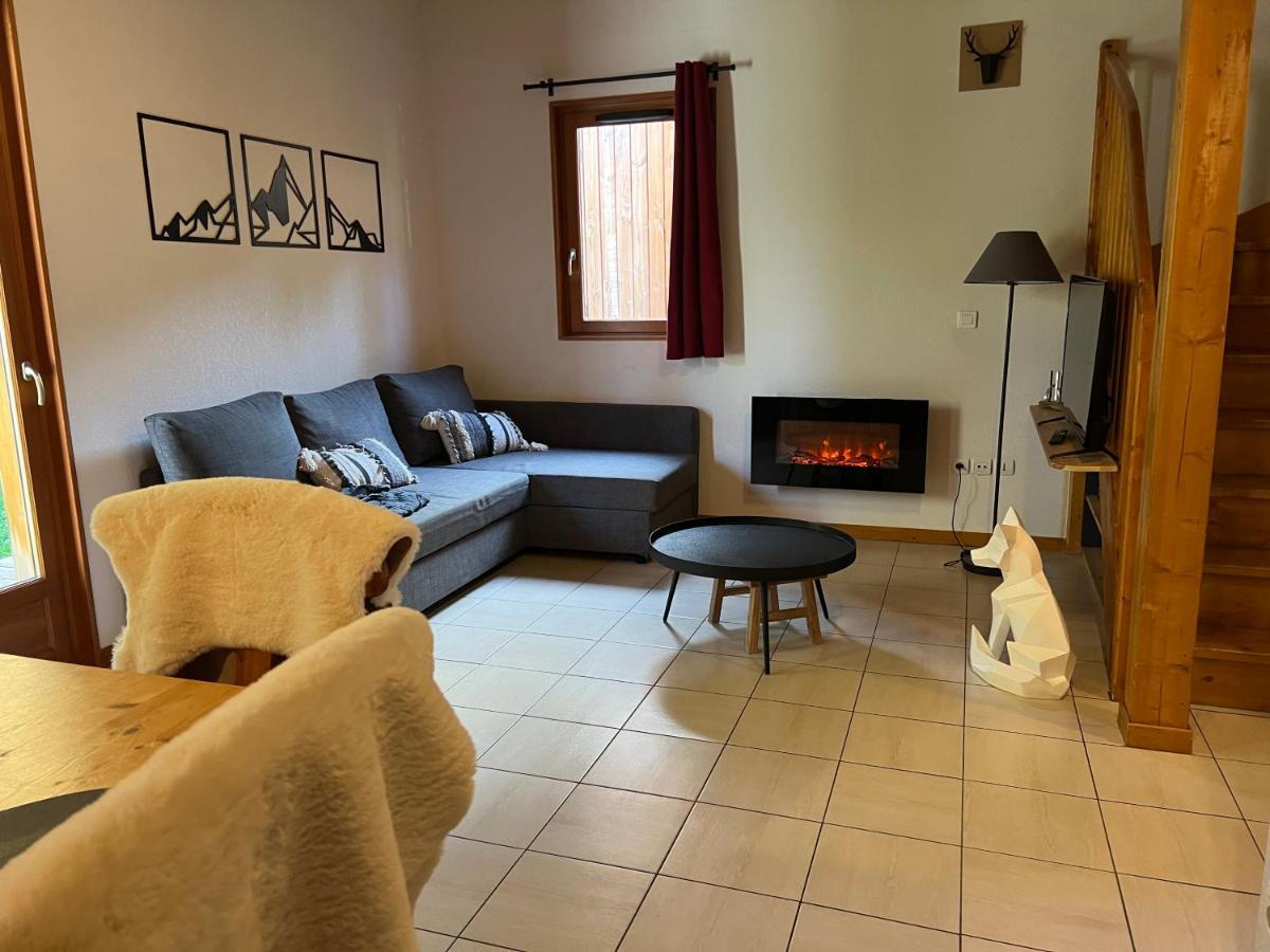 Chalet By Sophie Superdevoluy Avec Piscine Bagian luar foto
