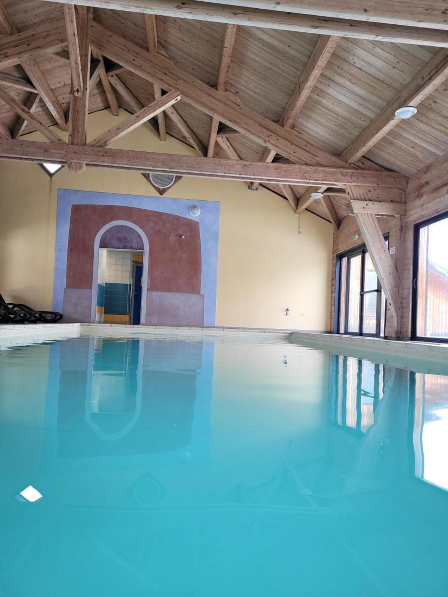 Chalet By Sophie Superdevoluy Avec Piscine Bagian luar foto